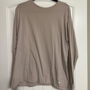Vuori Long-Sleeve Feather Tee Size Medium
